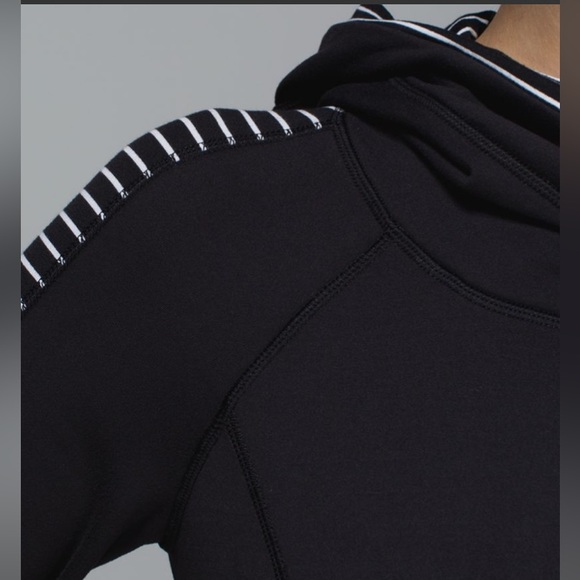 Lululemon Think Fast Hoodie- Black and white Stripe Size 6 - Picture 3 of 5